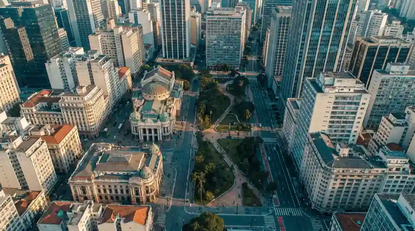 Centro de São Paulo — Teatro Municipal e Vale do Anhangabaú, sede da Conexão Contabilidade
